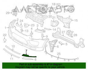 Накладка решетки переднего бампера правая Porsche Cayenne 958 11-14 верхняя